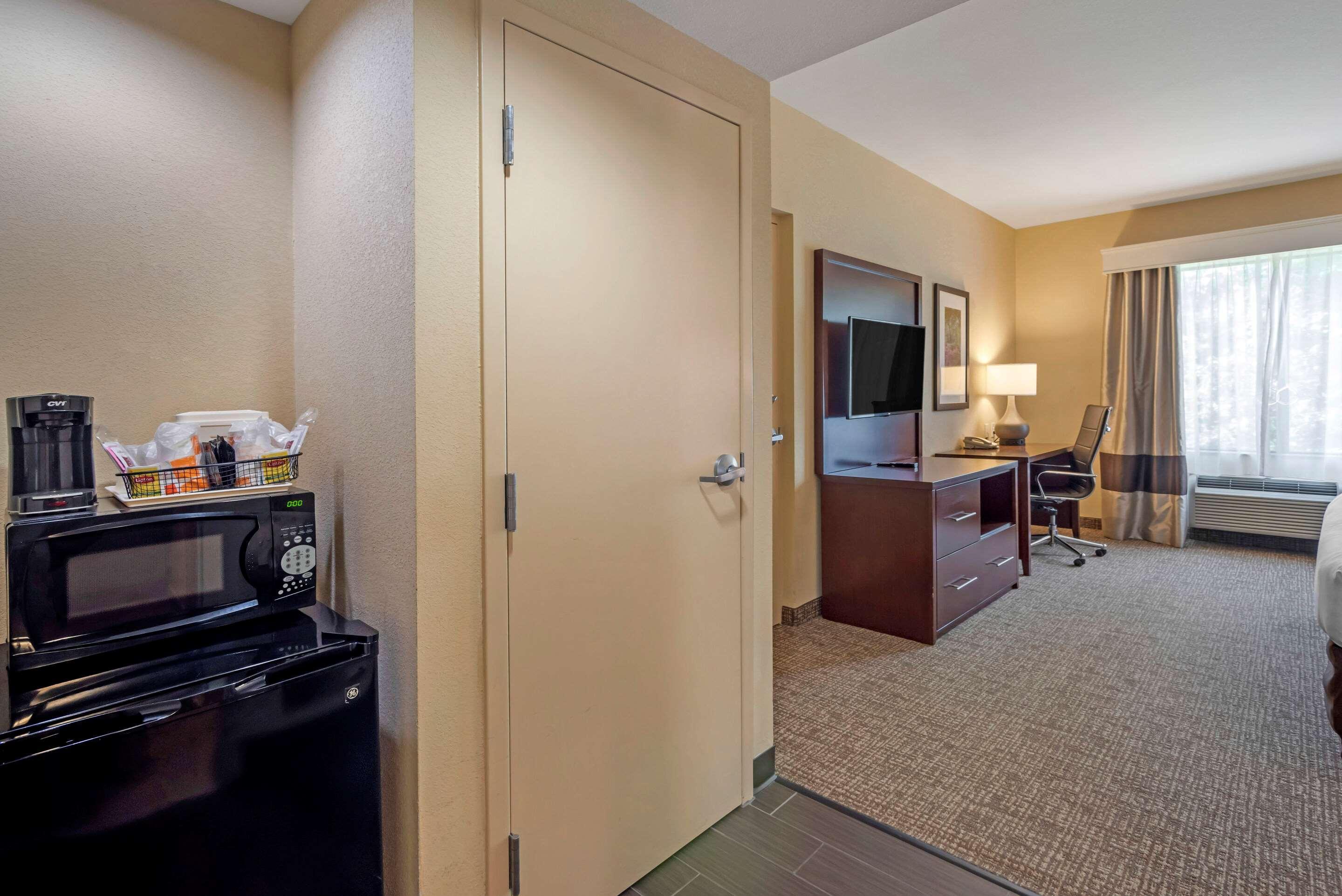 Comfort Suites Fredericksburg North Eksteriør bilde