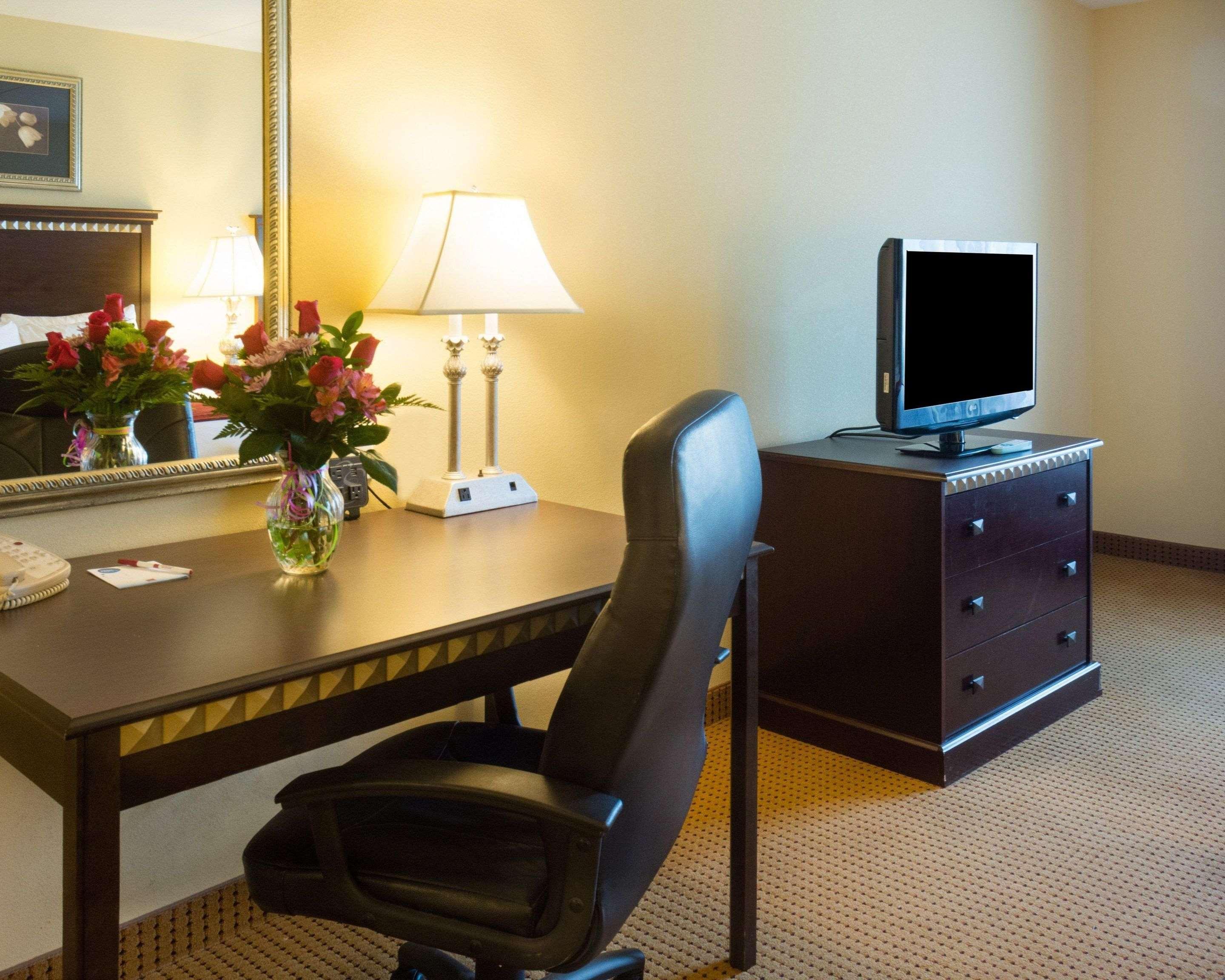 Comfort Suites Fredericksburg North Eksteriør bilde
